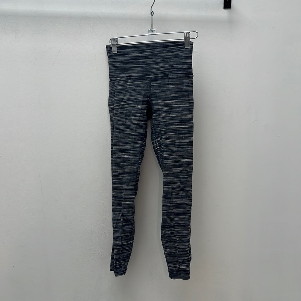 lululemon Align leggings size 4. Gently worn with no piling.